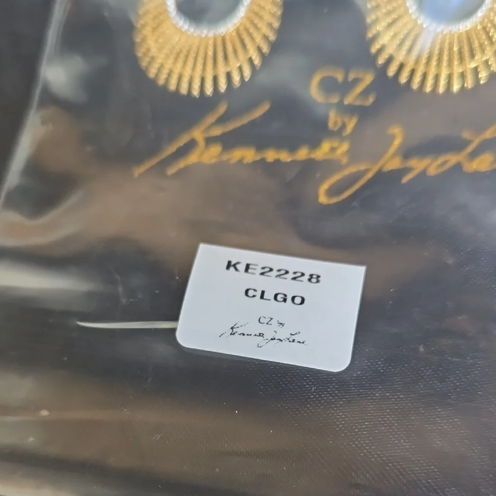 Kenneth Jay Lane  Teardrop Earrings - Picture 5 of 5